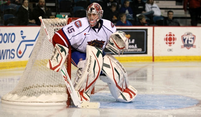 Video: Goalie Prospect Peter Delmas fights Carl Hudson